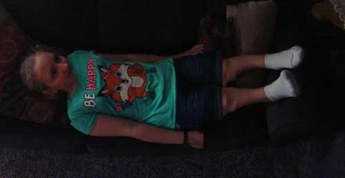 funny-panorama-lay-couch