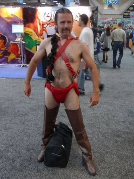 fall_fashion_fails_that_are_almost_too_shocking_for_words_640_06