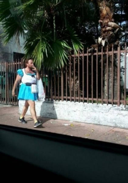 fall_fashion_fails_that_are_almost_too_shocking_for_words_640_20