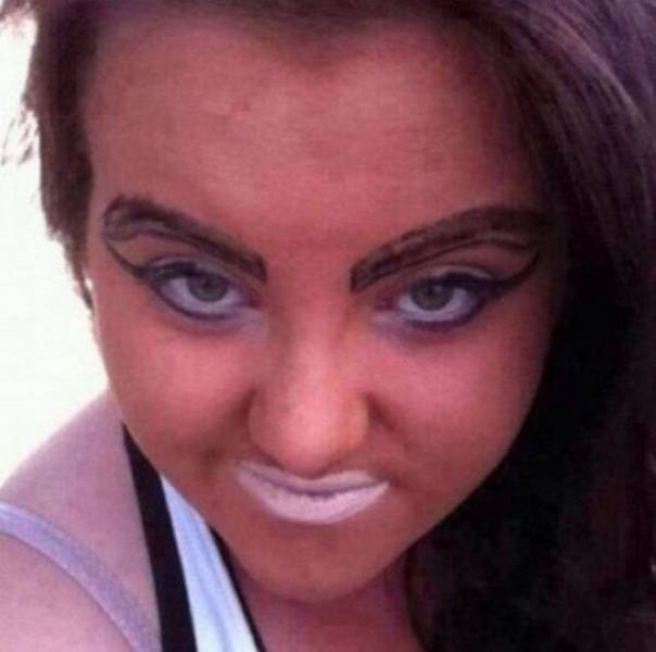 fall_fashion_fails_that_are_almost_too_shocking_for_words_640_30
