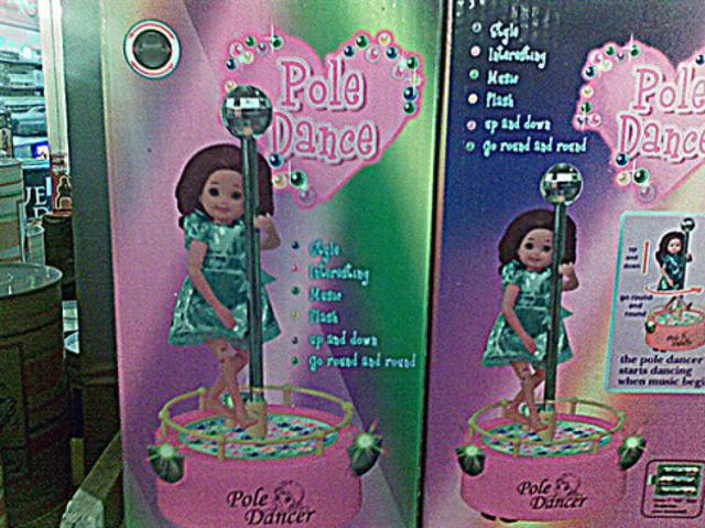 kids_toys_that_will_make_you_say_wtf_640_16