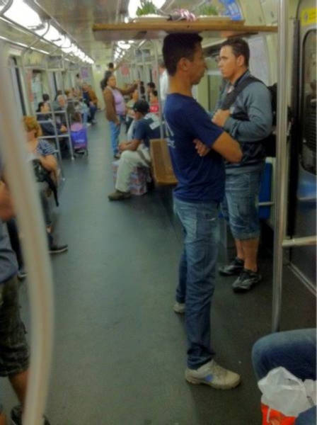 there_is_no_end_to_how_much_weirdness_happens_on_the_subway_640_14
