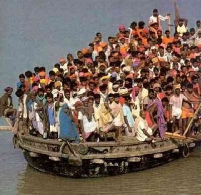 overloaded_vehicles_02