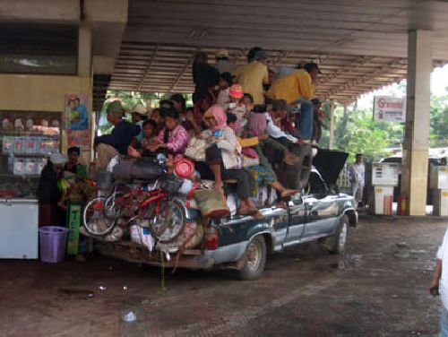 overloaded_vehicles_03