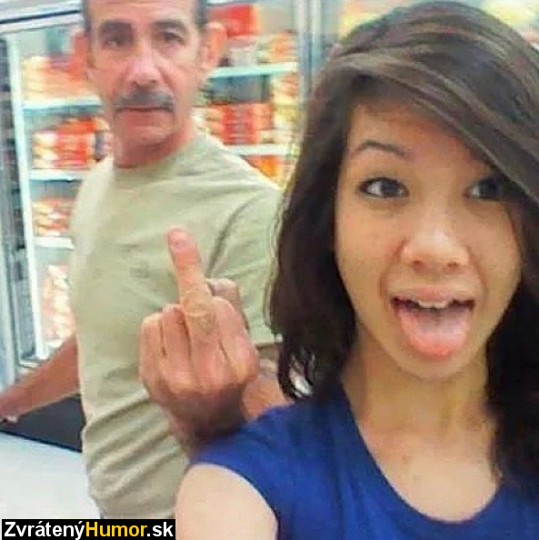 photobomb