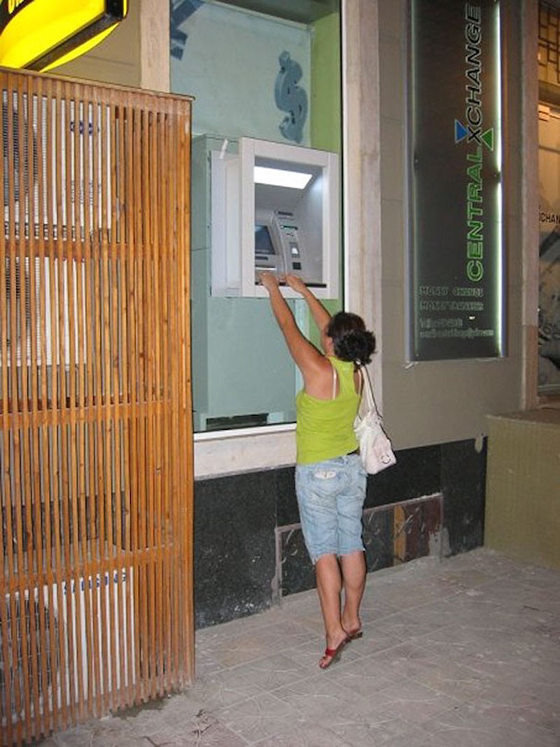 bankomat 19