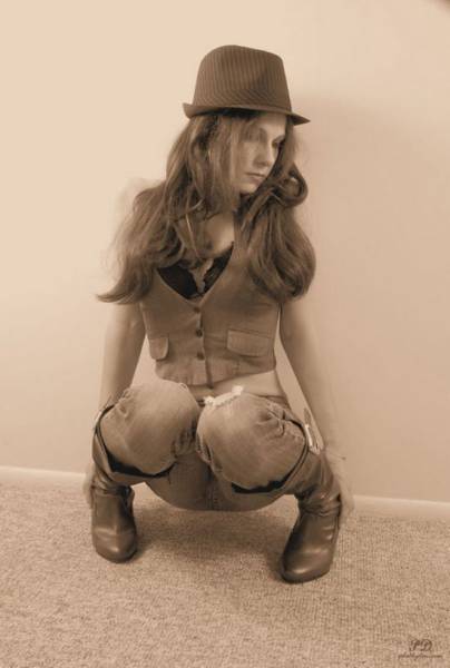 models_that_make_posing_look_really_hard_640_37