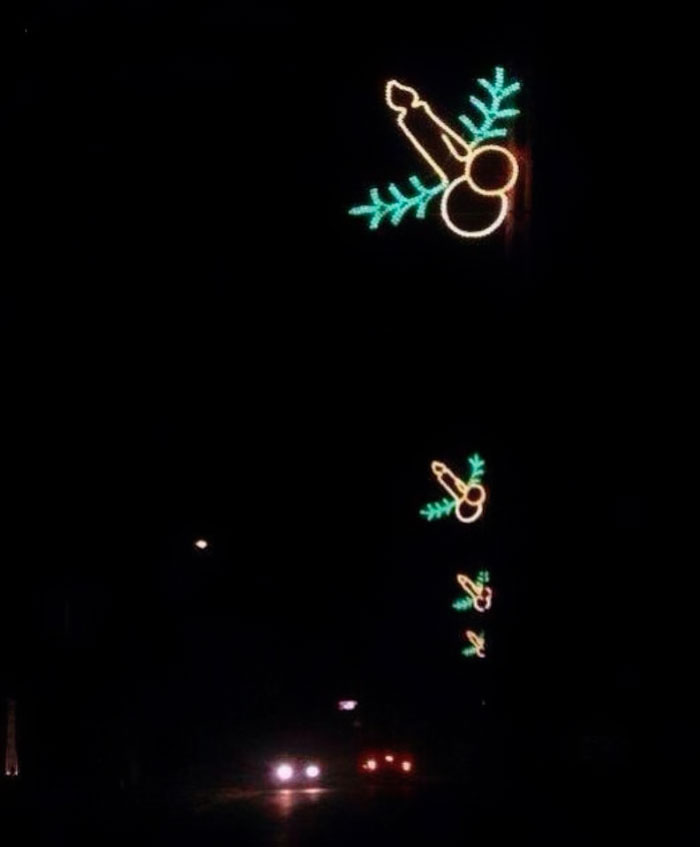 christmas-design-fail-9-5a2fcdf386edf__700