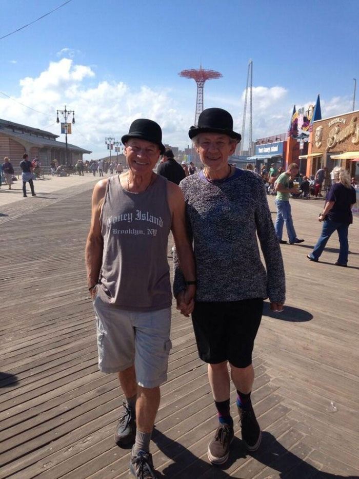 patrick-stewart-ian-mckellen-friendship-photos-37-5a575854b9192__700