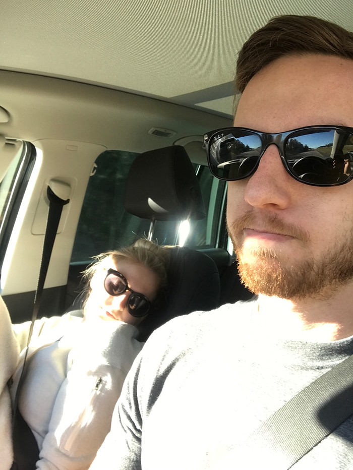 road-trip-sleeping-wife-pictures-husband-mrmagoo21-10-5a434c90e43ab__700