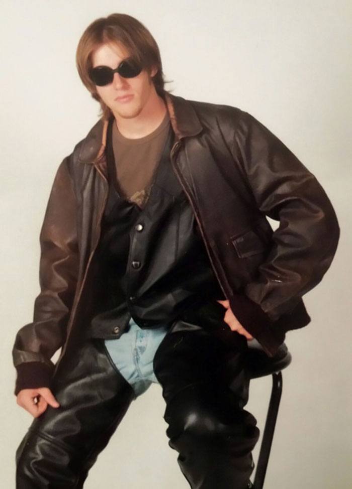 funny-embarrassing-childhood-youth-pictures-15-5ab00c6131752__700