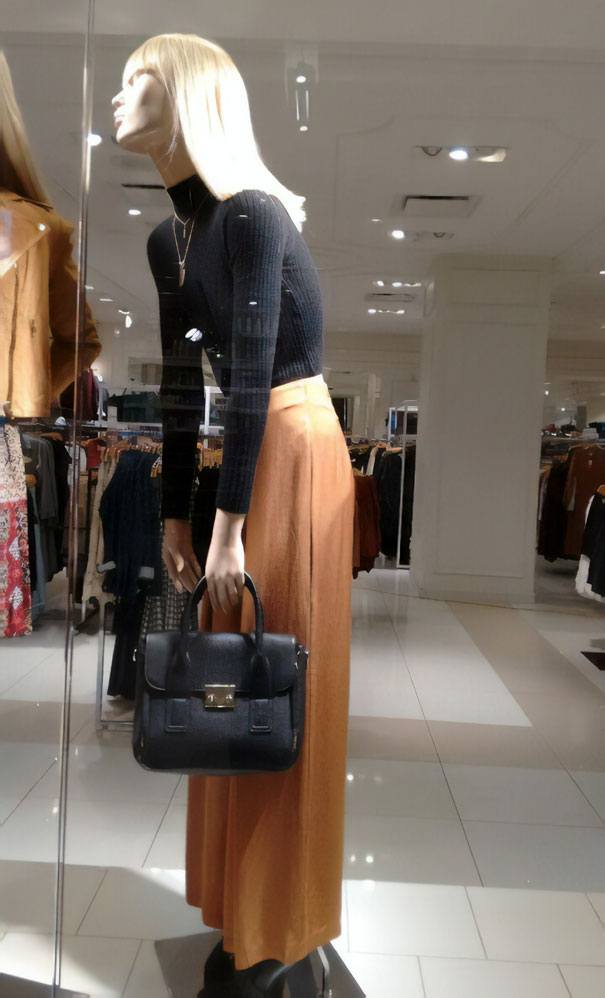 funny-mannequins-32-5ab3c39e98608__605