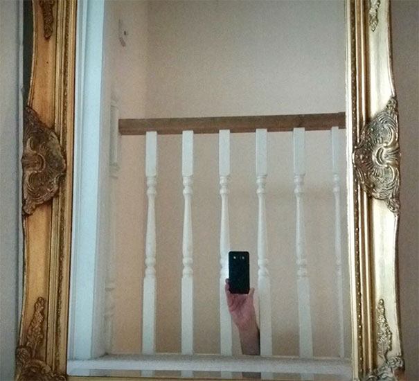 funny-people-sell-mirrors-reflections-2-5ab4b7413a9b5__605