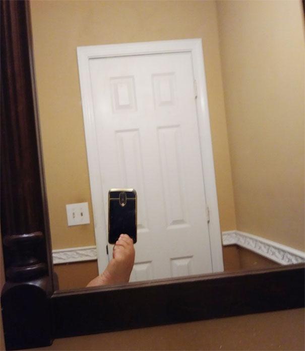 funny-people-sell-mirrors-reflections-33-5ab4c31d572bc__605