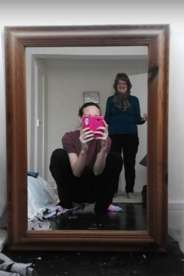 funny-people-sell-mirrors-reflections-50-5ab4ca13225c2__605