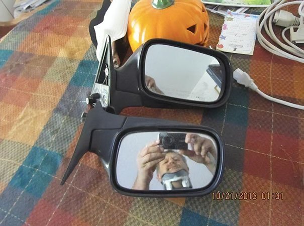 funny-people-sell-mirrors-reflections-68-5ab4d38984698__605