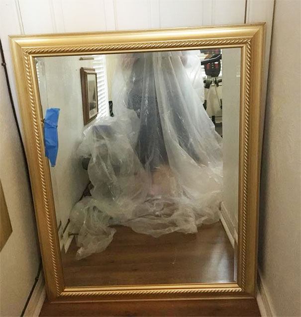 funny-people-sell-mirrors-reflections-76-5ab4d8b91898d__605