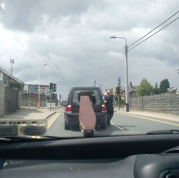 funny-what-were-they-thinking-moments-dumb-idiot-facepalm-350-5ad83ec258fcd__605