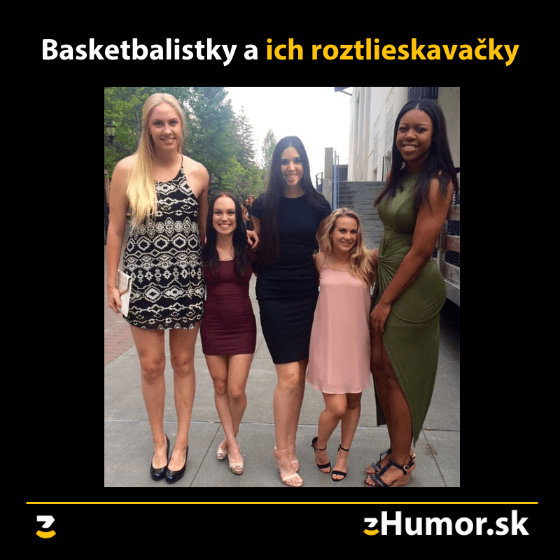 Basketbalistky a ich roztlieskavačky