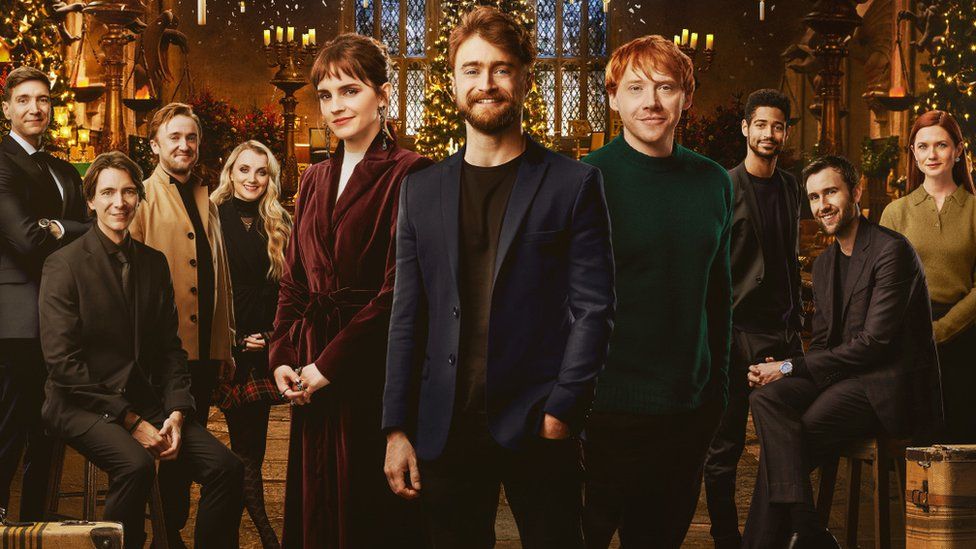 Harry Potter sa vracia na televízne obrazovky. Spomienkový špeciál je dostupný už aj na Slovensku