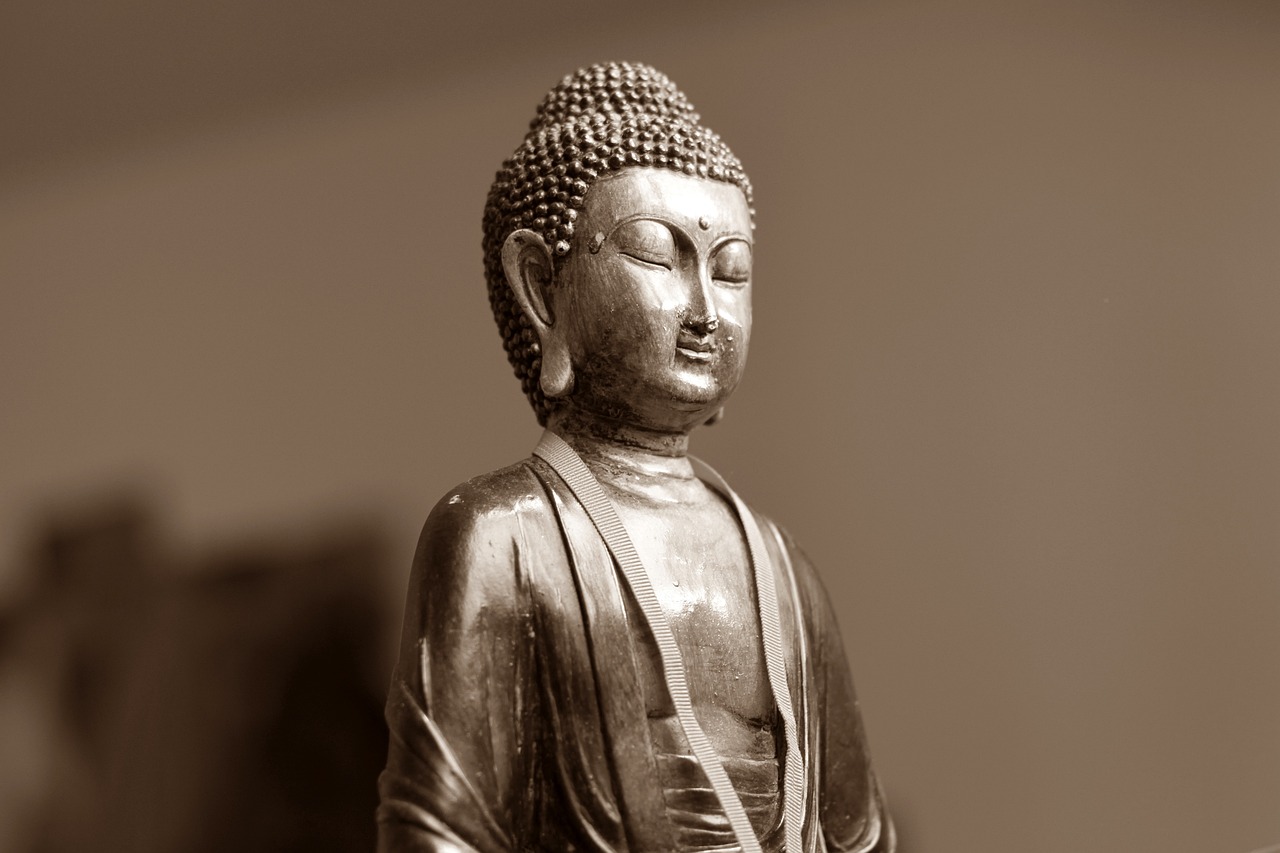 Žena sa roky modlila k soške Shreka. Myslela si totiž, že je to Budha
