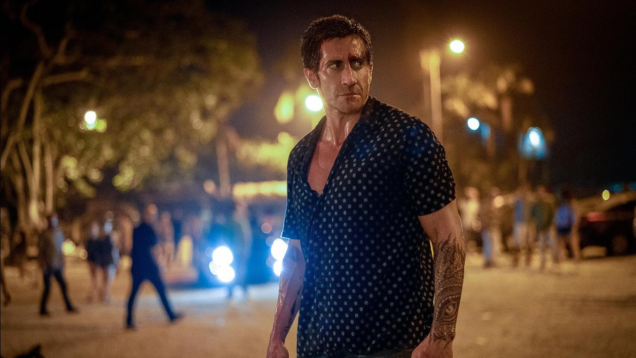 Vyšiel prvý trailer k remaku Road House s Jakeom Gyllenhaalom. Gyllenhaal v ňom hrá UFC bojovníka