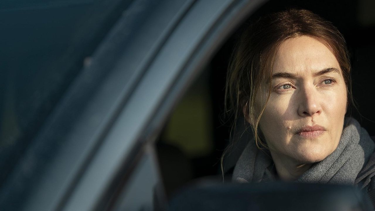 Tento seriál je skvelý od začiatku až do konca. Kate Winslet v ňom stvárnila detektívku (+ trailer)