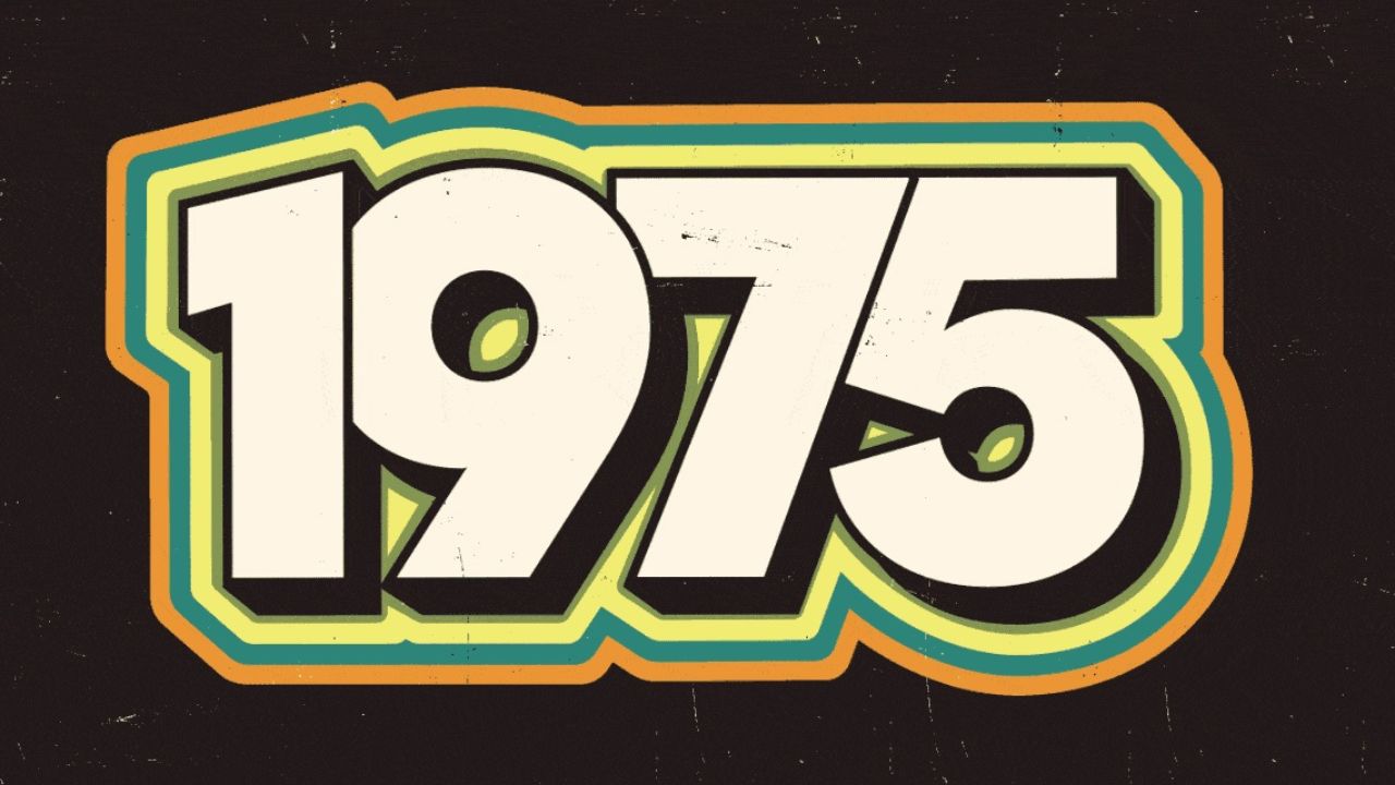 Žena sa narodila v 1975 a zomrela v 1975. Mala 22 rokov. Ako je to možné?