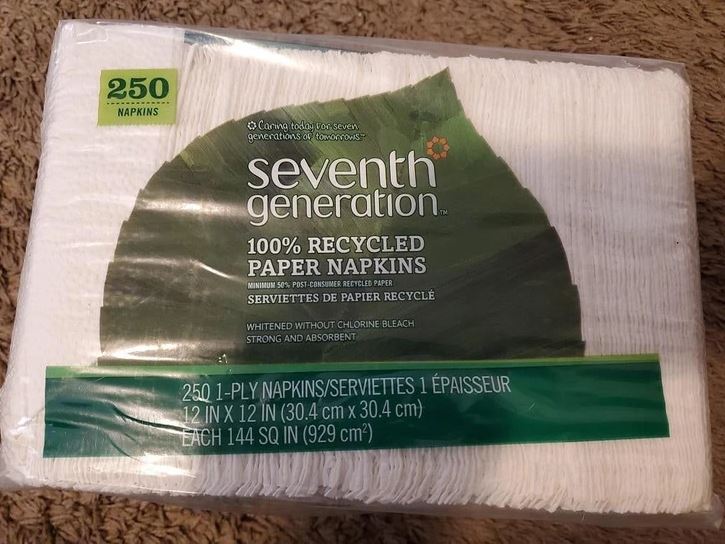 Balík 250 papierových obrúskov Seventh Generation, 100% recyklované, bez chlóru, ekologické a savé.