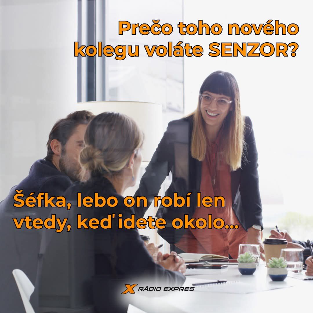 Skupina kolegov na stretnutí v kancelárii s vtipným textom o novom zamestnancovi senzore.