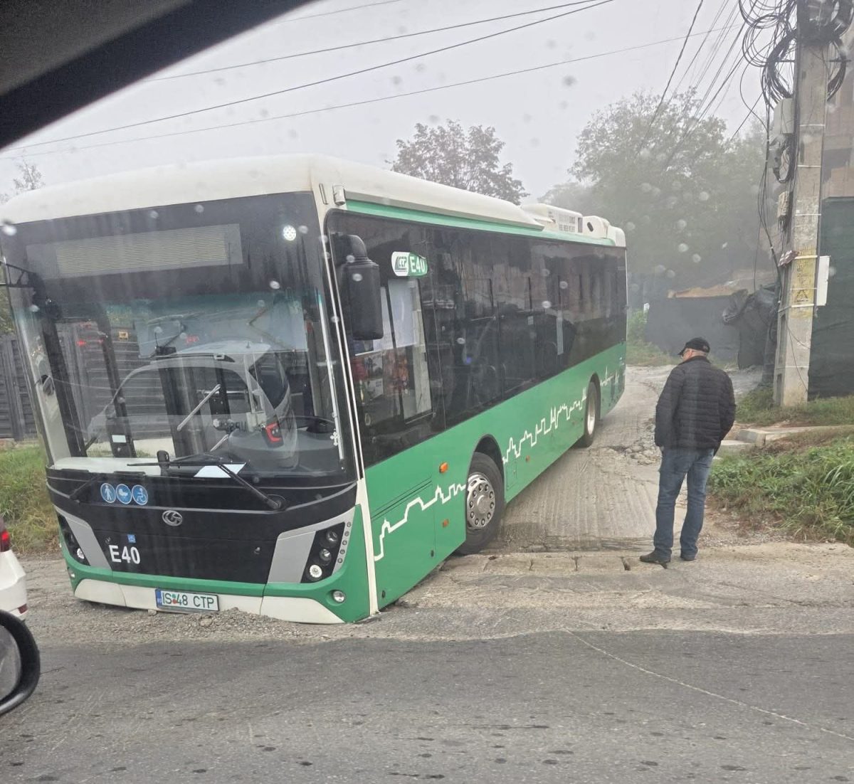 Autobus na hrane prepadliny