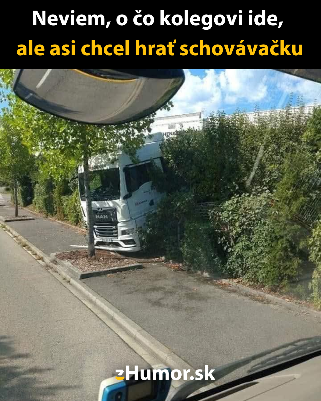 Kamionista hrá schovávačku