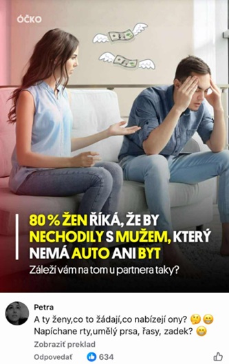 Žena hovorí s mužom na pohovke o finančných otázkach a majetkových pomeroch vo vzťahu.