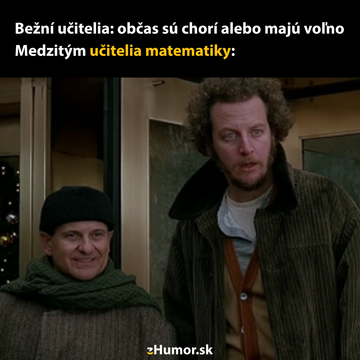 Učitelia matematiky pripravení na všetko, na rozdiel od bežných učiteľov s voľnom či chorobou, meme obrázok.