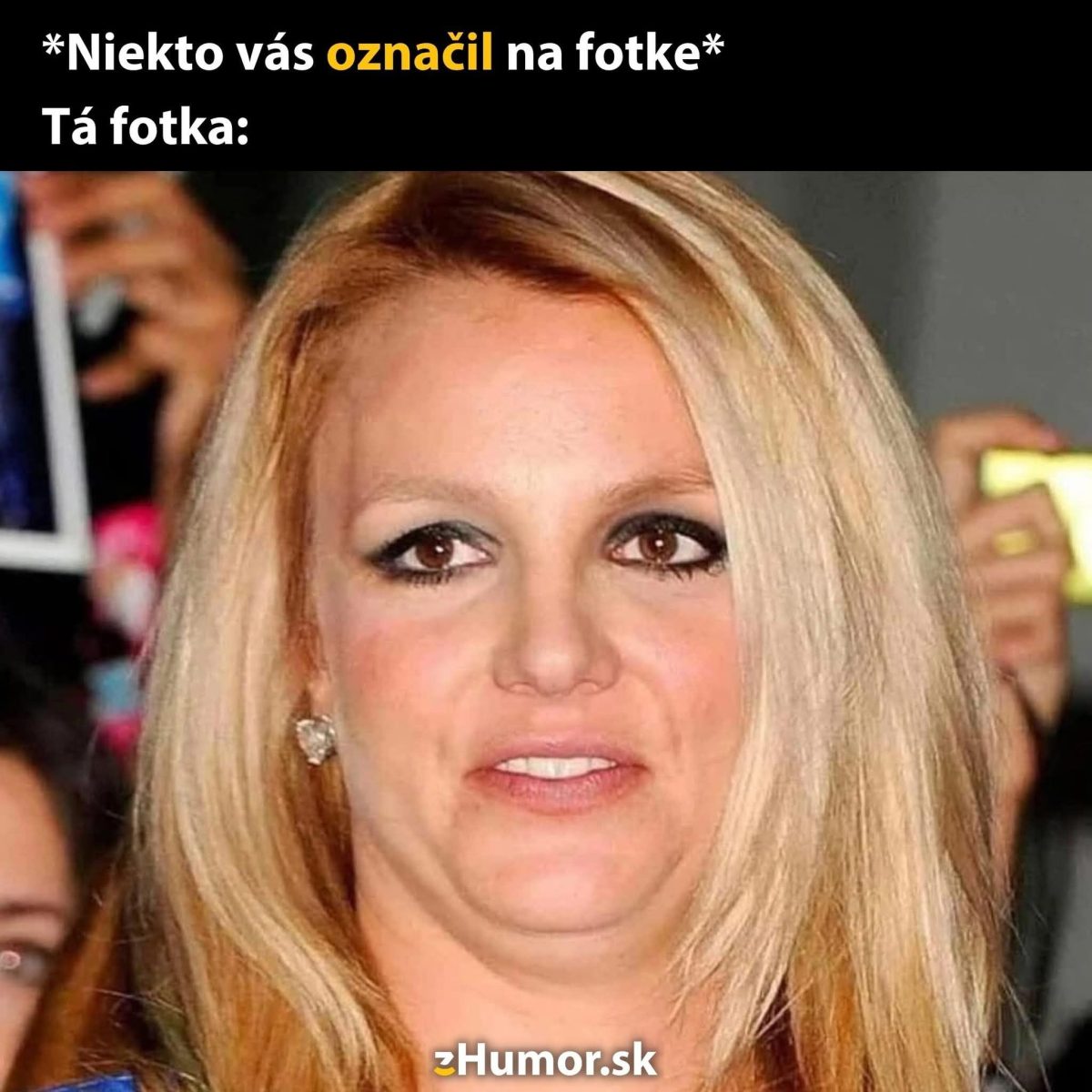 Niekoho nepríjemne označili na fotke s vtipným kontextom.