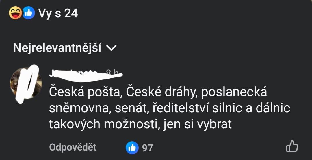 Komentár obsahujúci zoznam verejných inštitúcií: Česká pošta, České dráhy, parlament, senát, dopravné riaditeľstvo.