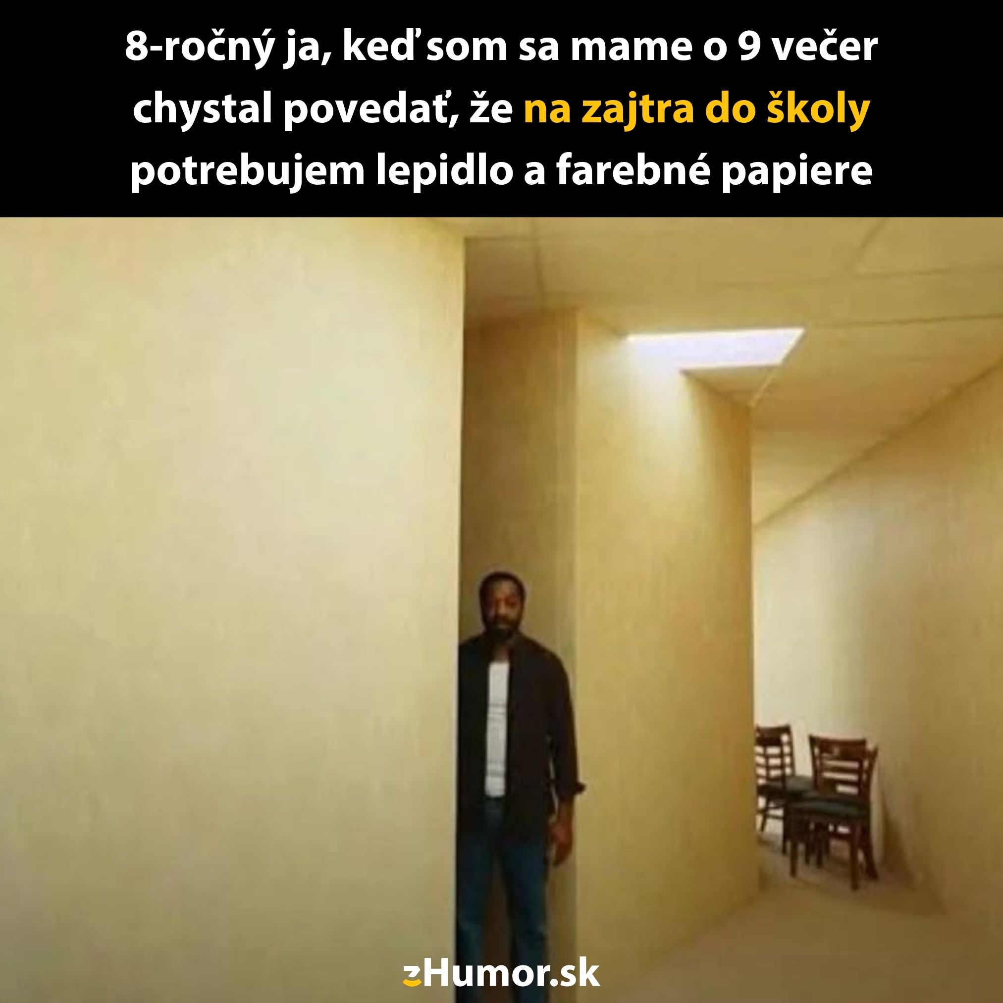 8-ročný chlapec sa bojí priznať matke večer, že potrebuje školské potreby na ďalší deň.