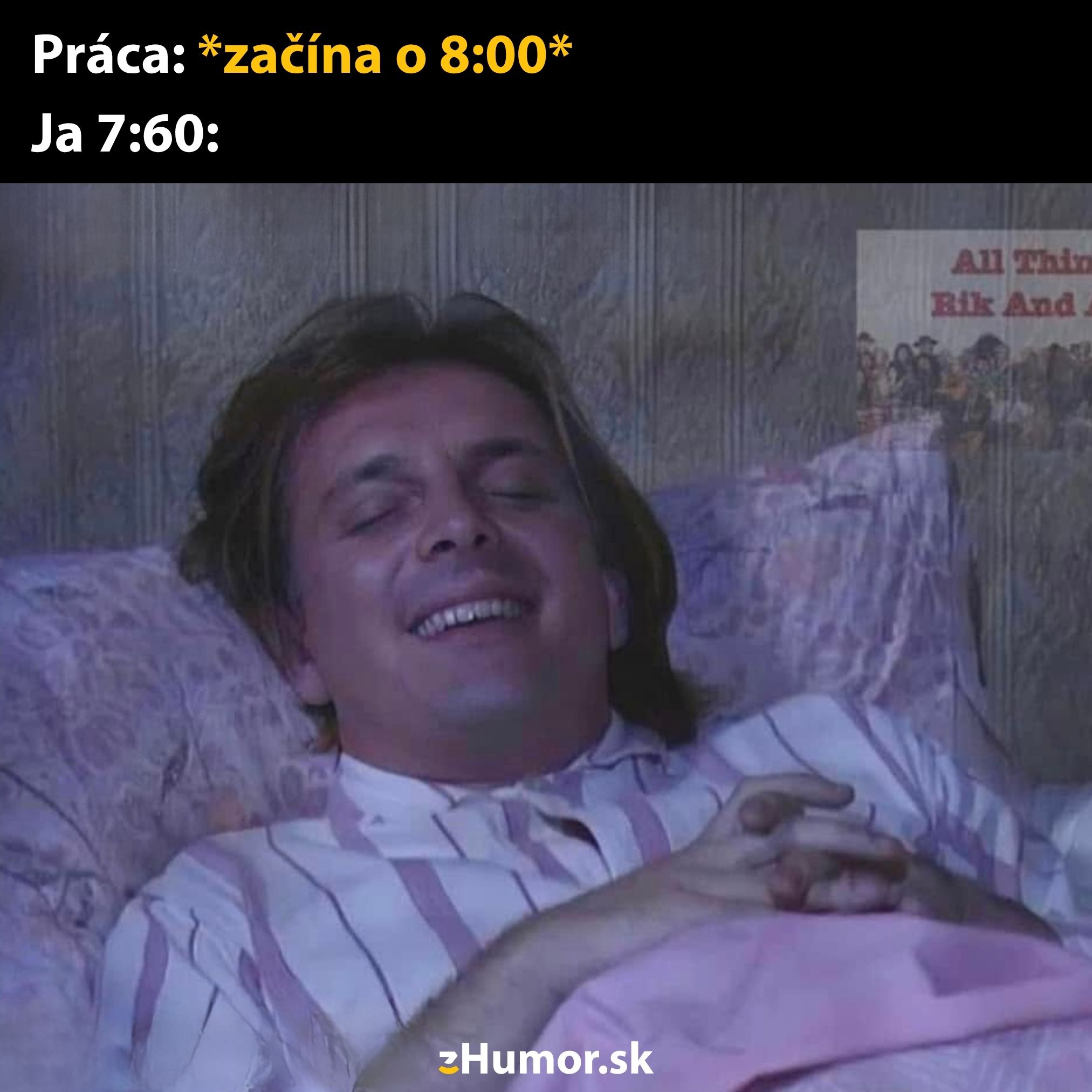 Zaspávajúci muž na obrázku ilustruje vtip o neskorom zobudení do práce.